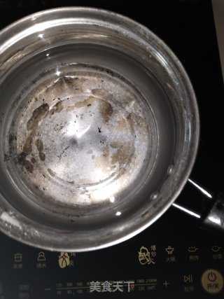 美味的煮鸡蛋，配上好吃的调料。的做法步骤：1