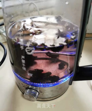 桑葚桦树茸养生茶的做法步骤：6