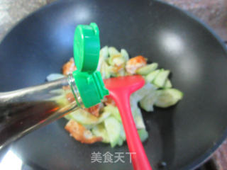煎鸡蛋炒黄瓜的做法步骤：9