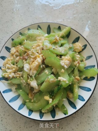 虾皮黄瓜炒鸡蛋的做法步骤：5