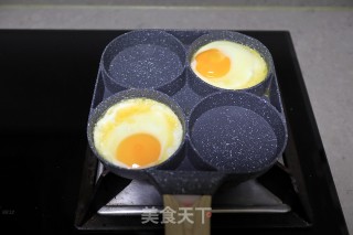 煎蛋芝士大汉堡的做法步骤：14