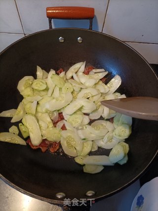 香肠炒青瓜的做法步骤：5