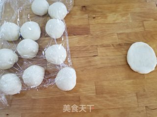 荷叶饼的做法步骤：2