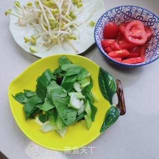 酸辣酥肉汤的做法步骤：2
