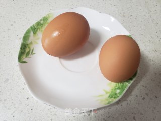 南瓜芽尖炒鸡蛋的做法步骤：1