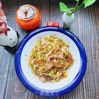 五花肉豆芽炖粉条的做法步骤：11