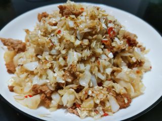 酸包菜肉末的做法步骤：10