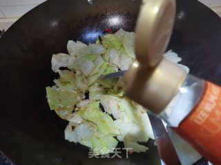 手撕包菜的做法步骤：3