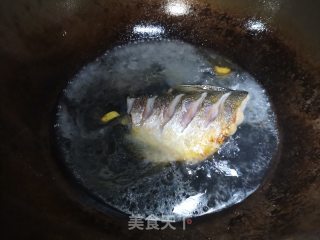热鱼的做法步骤：3
