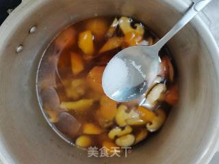无花果蘑菇排骨汤的做法步骤：6