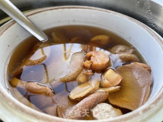 无花果雪梨炖瘦肉的做法步骤：4