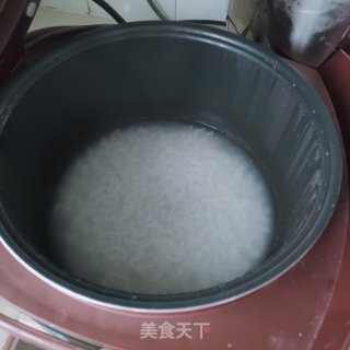 虾仁蔬菜粥的做法步骤：2