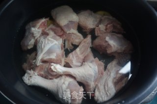 芋头烧鸭腿的做法步骤：4