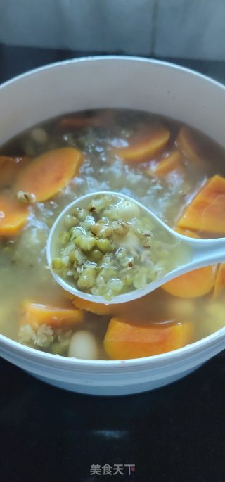 番薯绿豆莲子汤的做法步骤：5