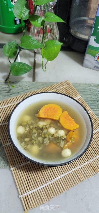番薯绿豆莲子汤的做法步骤：6