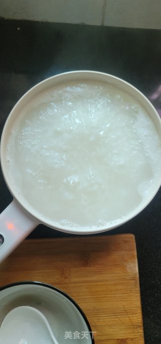 粉肠瘦肉粥的做法步骤：3