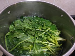 菠菜三鲜水饺的做法步骤：4