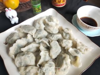 菠菜三鲜水饺的做法步骤：16