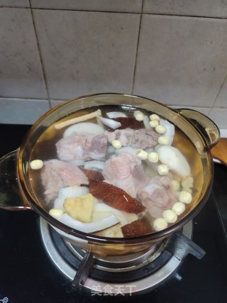 海底椰排骨汤的做法步骤：5