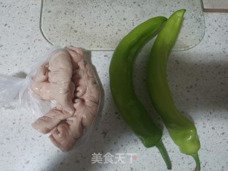 尖椒肥肠的做法步骤：3