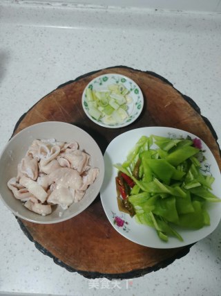 尖椒肥肠的做法步骤：6