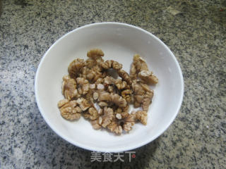 核桃仁拌青瓜的做法步骤：5