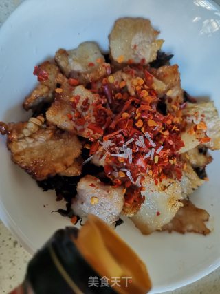 五花肉蒸腌菜的做法步骤：7
