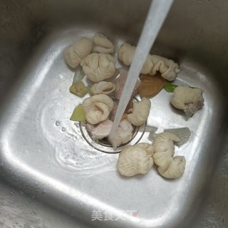 卤肥肠的做法步骤：5