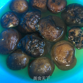 香菇板栗红烧肉的做法步骤：6