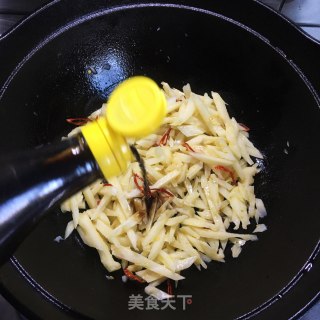 辣炒藕条的做法步骤：3