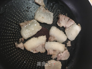 小炒回锅肉的做法步骤：4