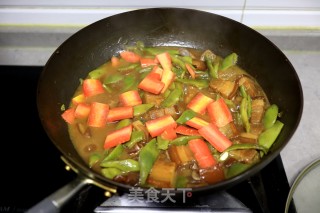 红烧肉炖油豆角的做法步骤：11