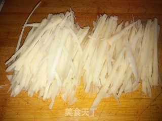 凉拌莲藕丝的做法步骤：2