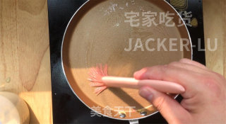 超简单香蕉松饼，软软糯糯，天然食材，健康美味，简单又快手。的做法步骤：6