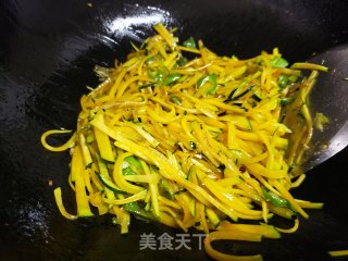 醋溜南瓜丝的做法步骤：3