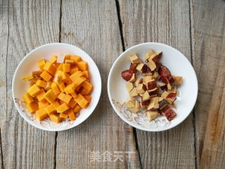 小米南瓜红枣粥的做法步骤：2