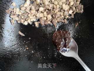 酱烧肉丁豆腐的做法步骤：4