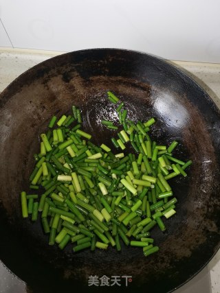蒜苔炒肉的做法步骤：3