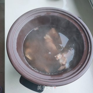莲藕黄豆排骨汤的做法步骤：8
