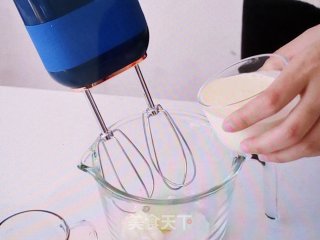 海盐芝士奶盖咖啡的做法步骤：2