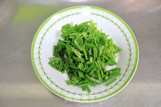 肉末豆芽韭菜的做法步骤：2