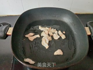 莲藕炒肉的做法步骤：2