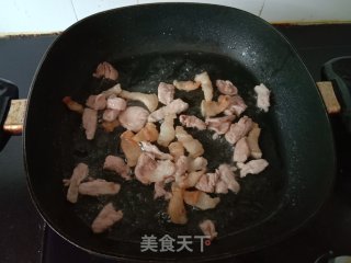 莲藕炒肉的做法步骤：3