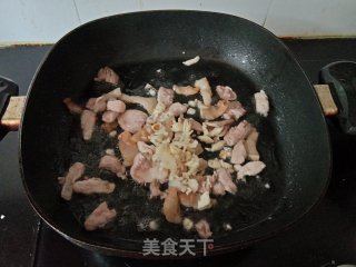 莲藕炒肉的做法步骤：4