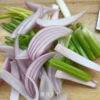 “莲藕”干锅莲藕虾的做法步骤：3