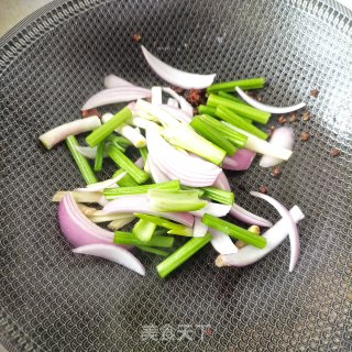 “莲藕”干锅莲藕虾的做法步骤：21