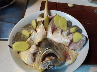 清蒸黄鱼的做法步骤：6