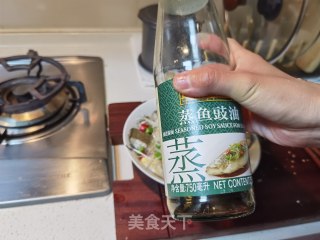清蒸黄鱼的做法步骤：17