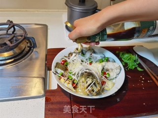 清蒸黄鱼的做法步骤：18