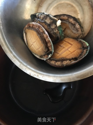 鲍鱼板栗焖鸡的做法步骤：4